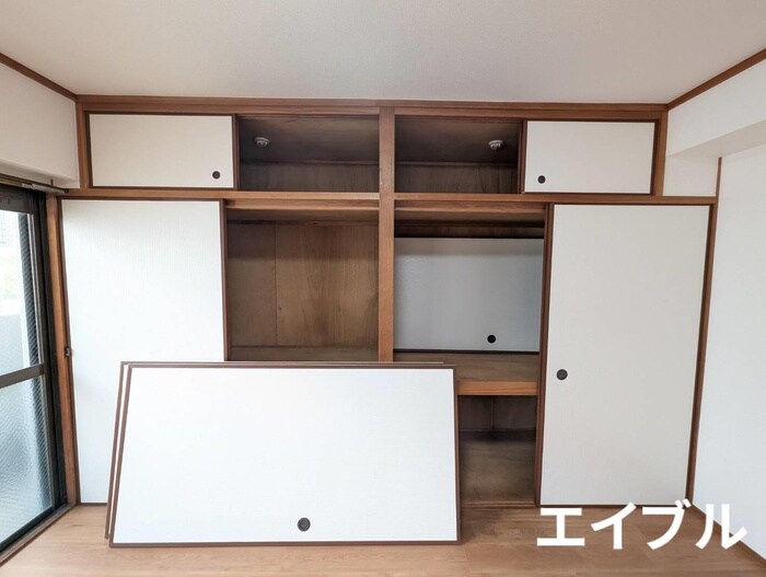 物件内観写真12　(収納)