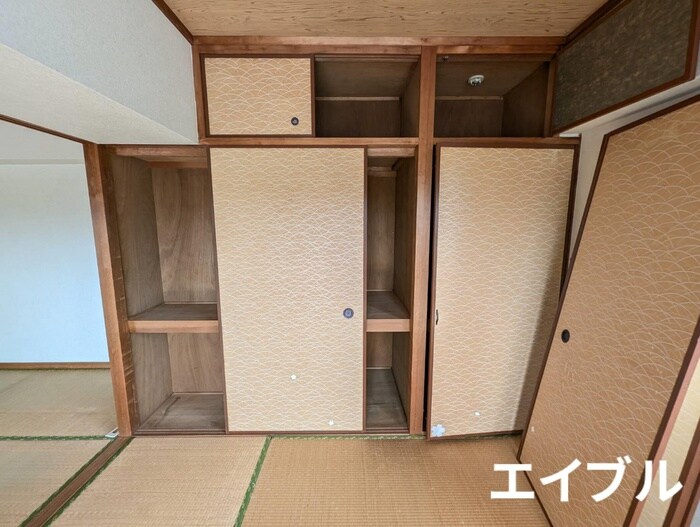 物件内観写真12　(収納)