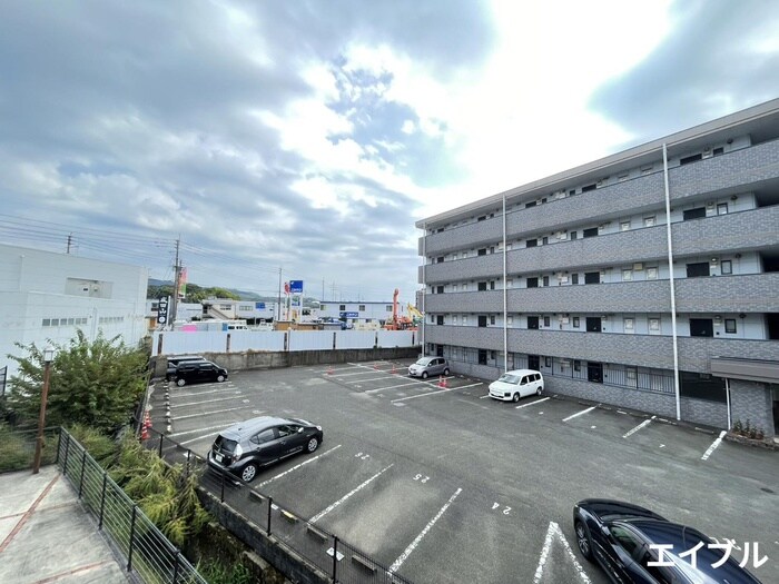 物件内観写真11　(室内からの展望)