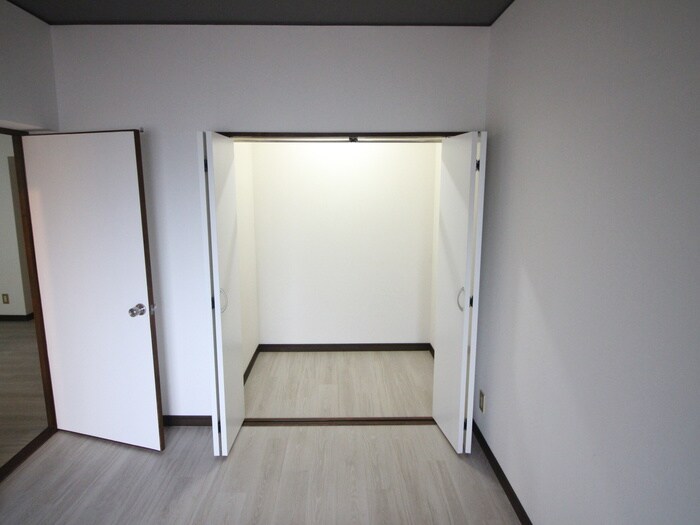 物件内観写真13　(収納)