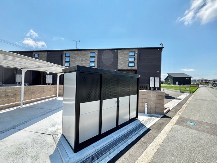 物件外観写真4　(建物設備)