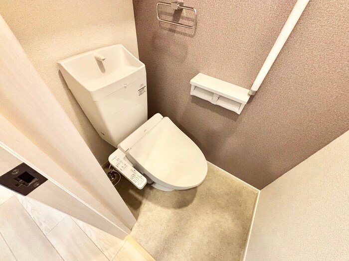 物件内観写真9　(トイレ)