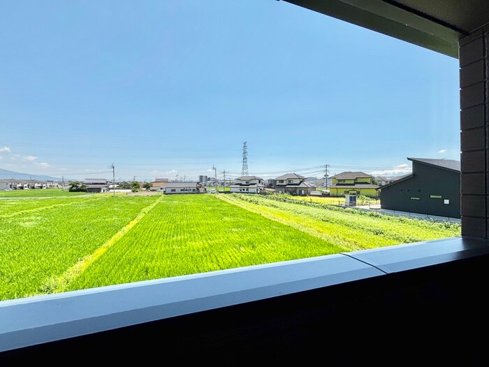 物件内観写真13　(室内からの展望)