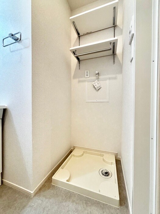 物件内観写真21　(洗濯機置場)