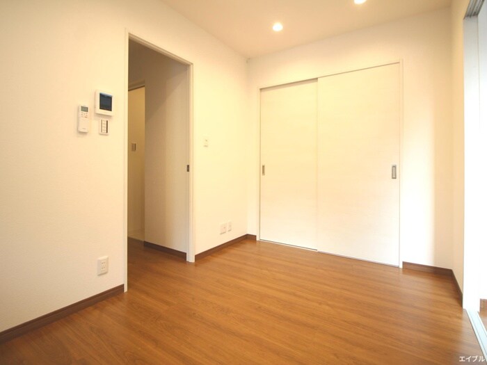 物件内観写真4　(居室)