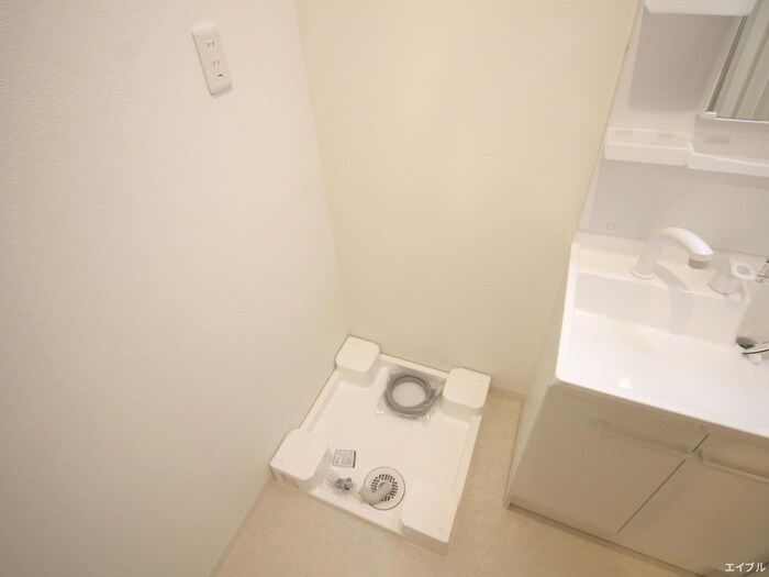 物件内観写真11　(洗濯機置場)