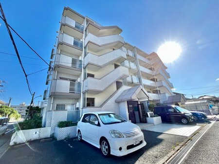 シャトレ穴生５外観写真