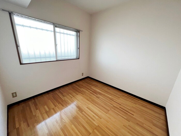 物件内観写真5　(居室)