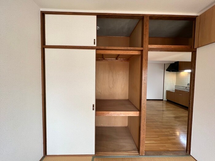 物件内観写真10　(収納)