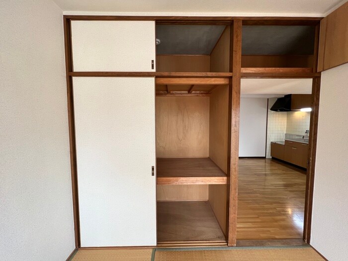 物件内観写真12　(収納)