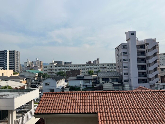 物件内観写真15　(室内からの展望)