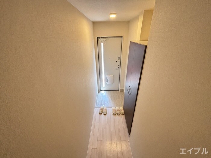 物件内観写真10　(玄関)