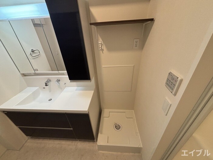 物件内観写真14　(洗濯機置場)