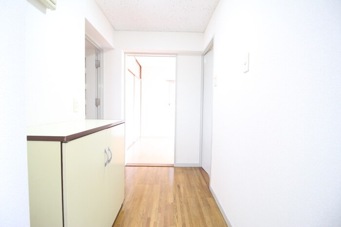 物件内観写真18　(廊下)