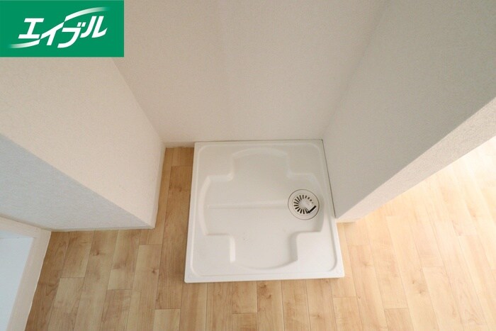 物件内観写真15　(洗濯機置場)