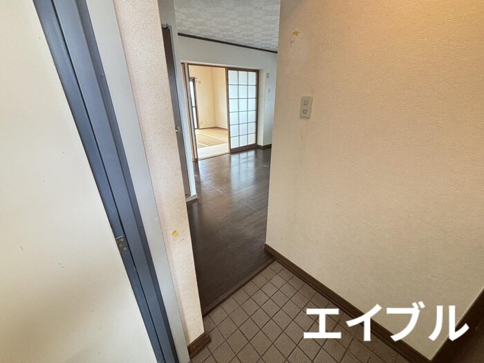 物件内観写真16　(玄関)