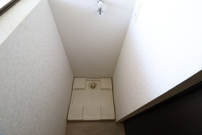 物件内観写真13　(洗濯機置場)