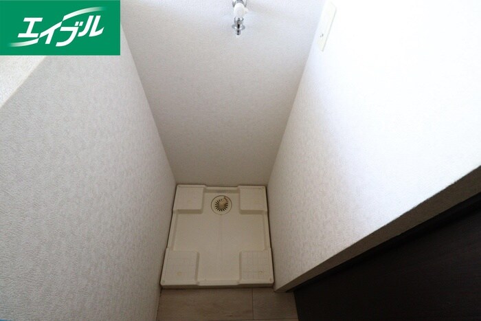 物件内観写真14　(洗濯機置場)