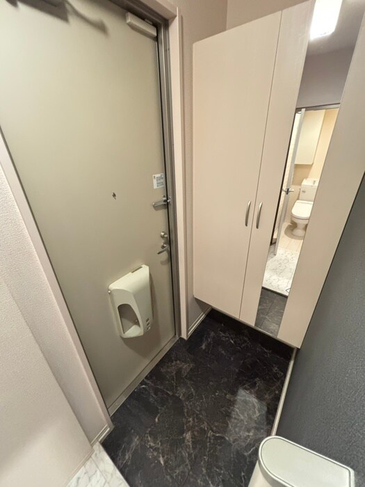 物件内観写真12　(玄関)