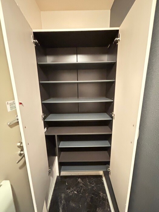 物件内観写真13　(靴箱)