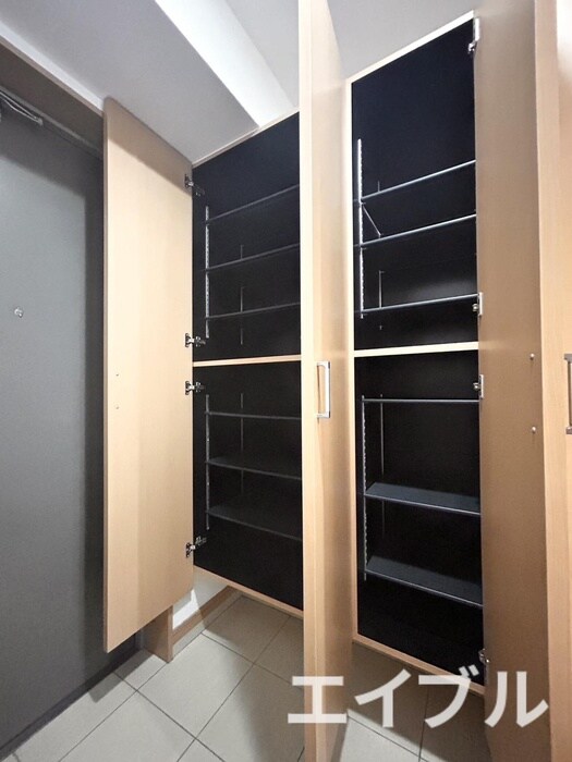 物件内観写真8　(靴箱)