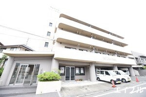 フェザｧー春日外観写真