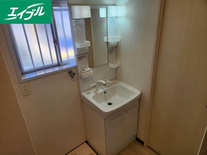 物件内観写真12　(洗面)