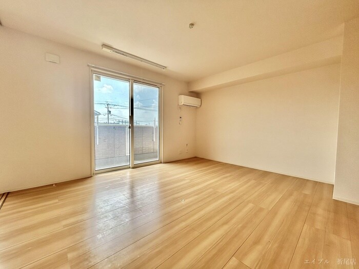 物件内観写真6　(居室)