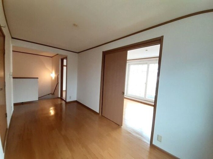 物件内観写真4　(居室)