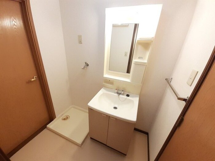 物件内観写真11　(洗面)