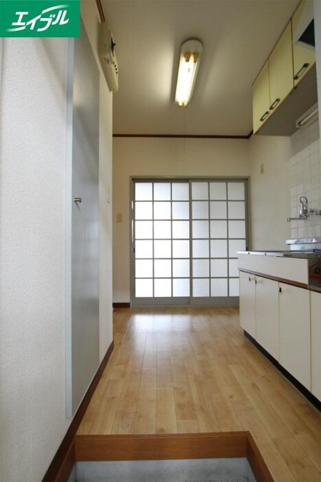 物件内観写真14　(廊下)