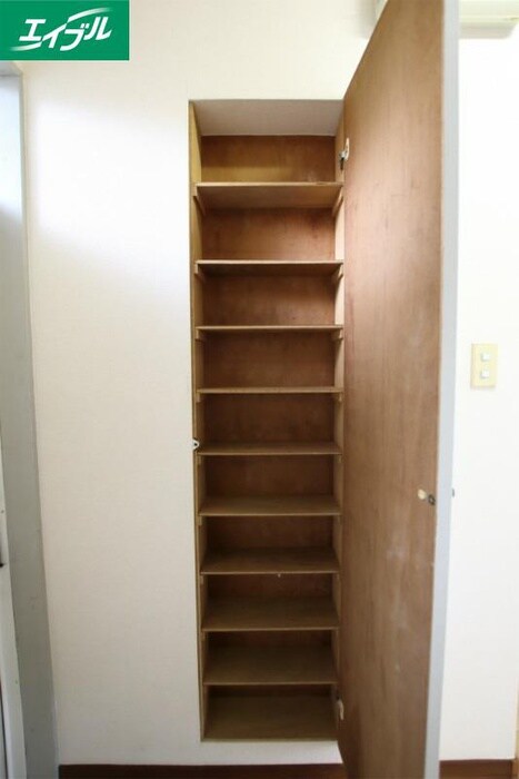 物件内観写真16　(靴箱)