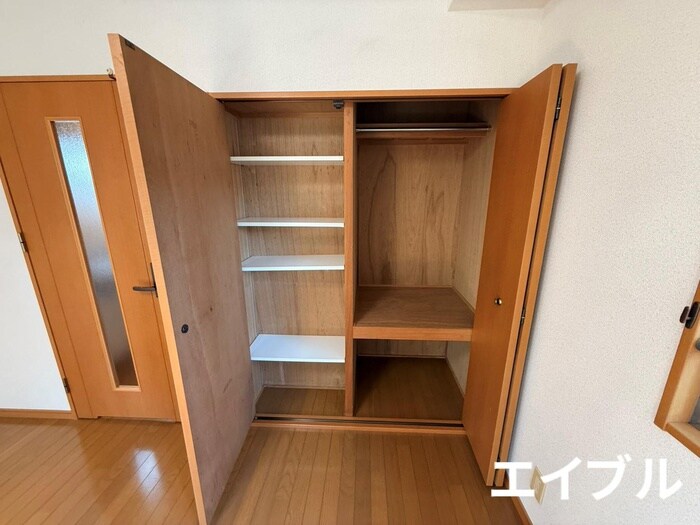 物件内観写真13　(収納)