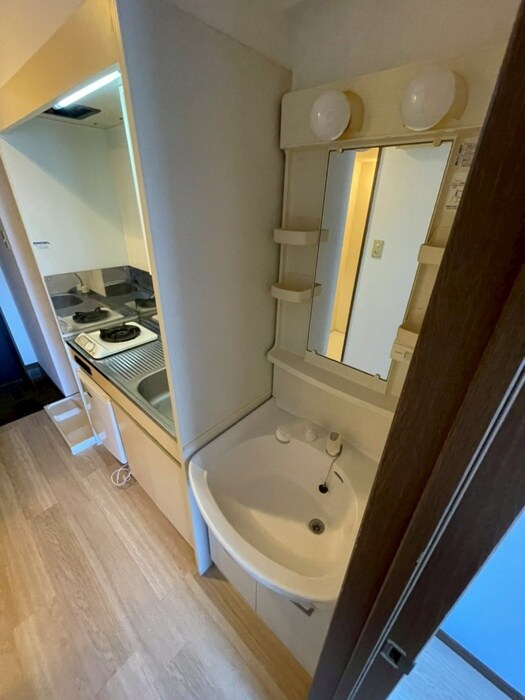 物件内観写真8　(洗面)