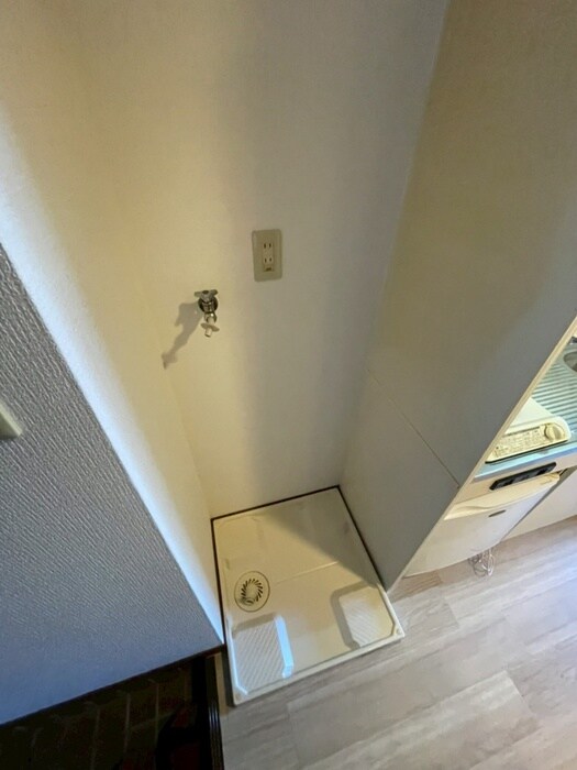 物件内観写真10　(洗濯機置場)