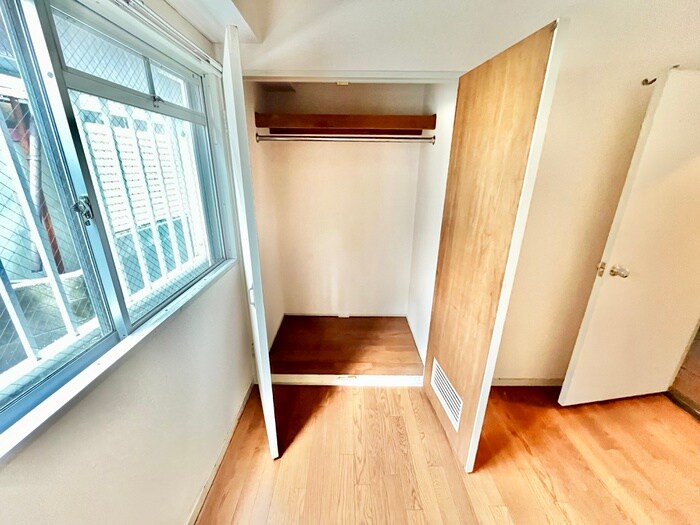 物件内観写真12　(収納)