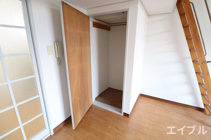 物件内観写真12　(収納)