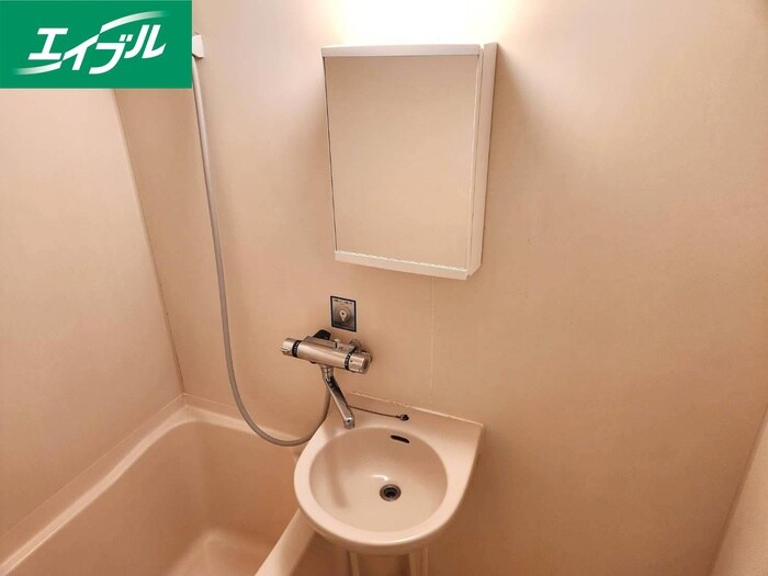 物件内観写真12　(洗面)