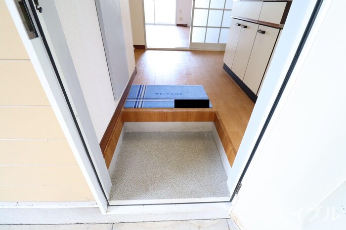 物件内観写真15　(玄関)