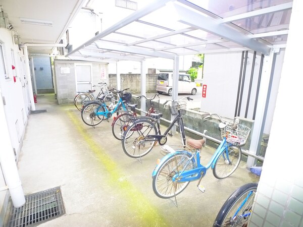 駐輪場