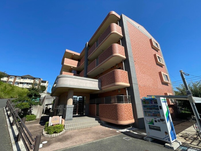 ハミングバ－ド上吉田の物件外観写真