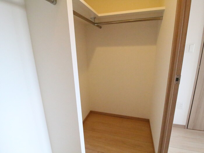物件内観写真12　(収納)