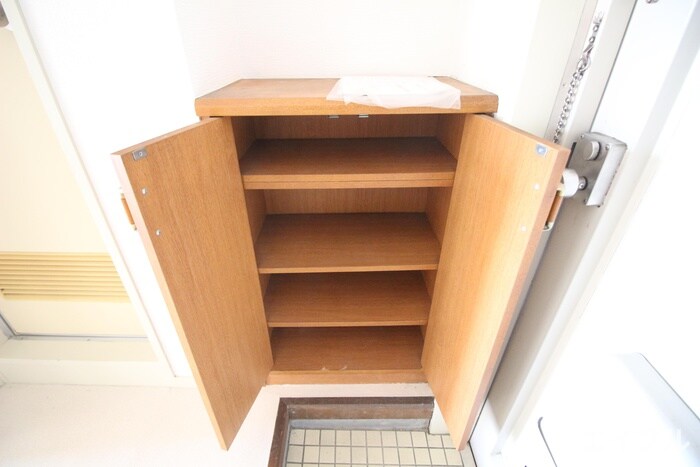 物件内観写真15　(靴箱)