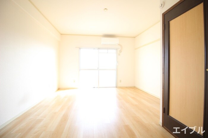 物件内観写真19　(居室)