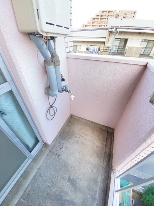 物件内観写真18　(洗濯機置場)