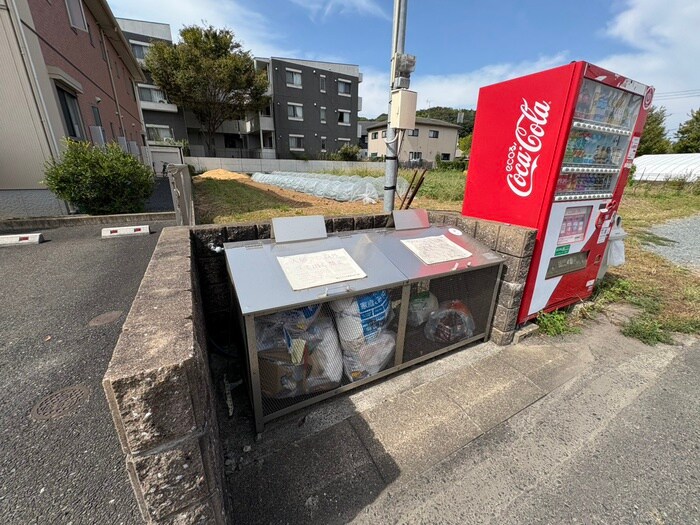 物件外観写真4　(建物設備)