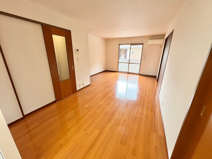 物件内観写真10　(居室)