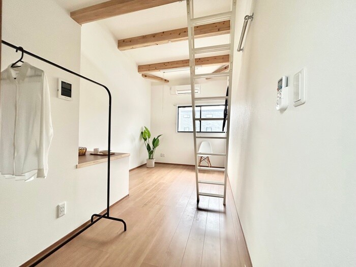 物件内観写真4　(居室)