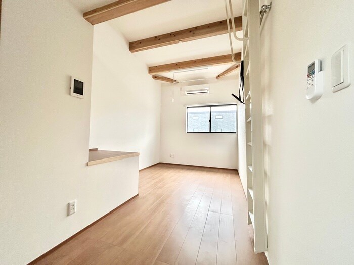 物件内観写真4　(居室)