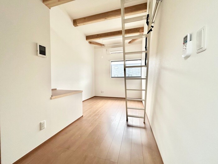 物件内観写真4　(居室)